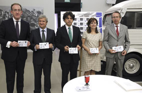 CORREOS pays homage to Agencia EFE with a stamp issue which celebrates its 75th anniversary