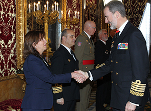 Su Majestad el Rey recibe en audiencia a una comisión de la Asociación “The Legacy” con asistencia de la presidenta de SEPI, Pilar Platero