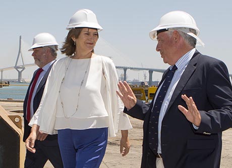 La presidenta de NAVANTIA visita los tres astilleros de Cádiz y se reúne con los comités de empresa y directivos 