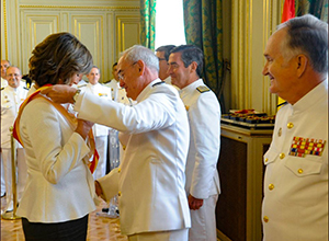 La presidenta de NAVANTIA recibe la Gran Cruz del Mérito Naval