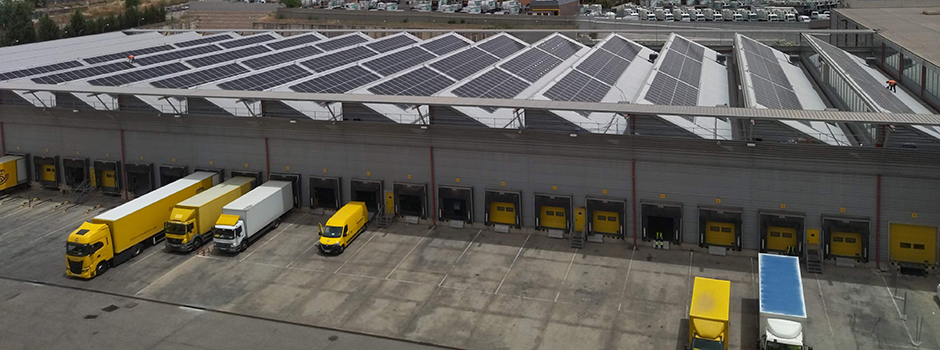CORREOS installs photovoltaic panels at its largest logistics facility as part of its commitment with green energies 