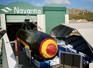 Puesta a flote del submarino S-82 de NAVANTIA.