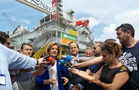 The Minister of Employment pays a visit to the works for the substation which NAVANTIA is constructing for Iberdrola